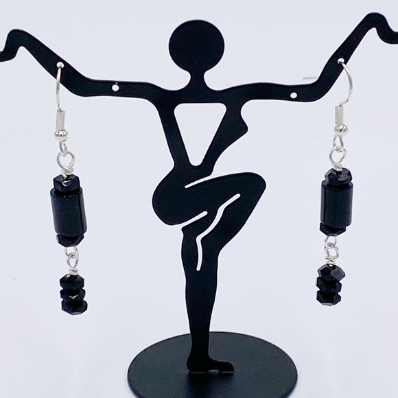Black Glass Stone Dangle Earrings - Picture 2 of 5